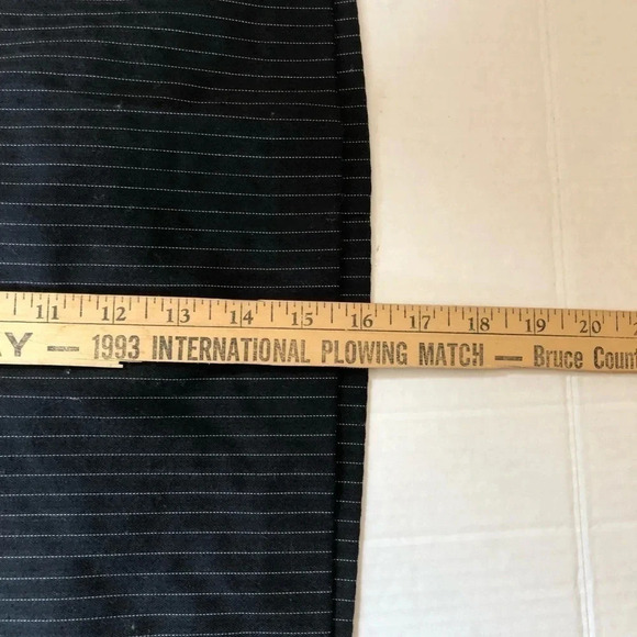 IZOD  Golf Skort - Picture 8 of 9